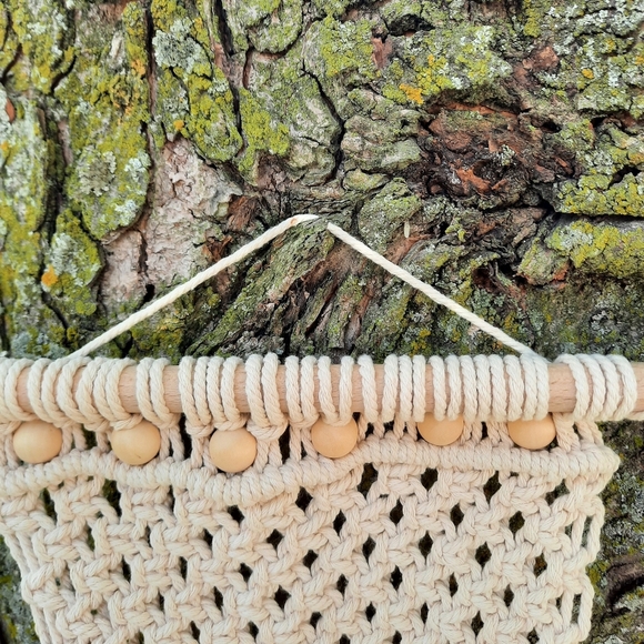 Cream Macrame Woven Wood Bead Fringe Tassles Wall Hanging Pocket Storage - Picture 2 of 10